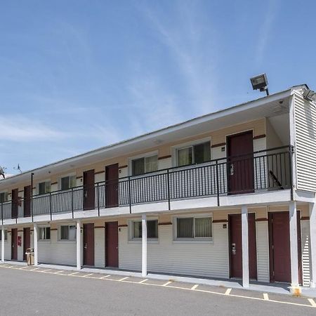 Red Roof Inn Neptune - Jersey Shore Eksteriør billede