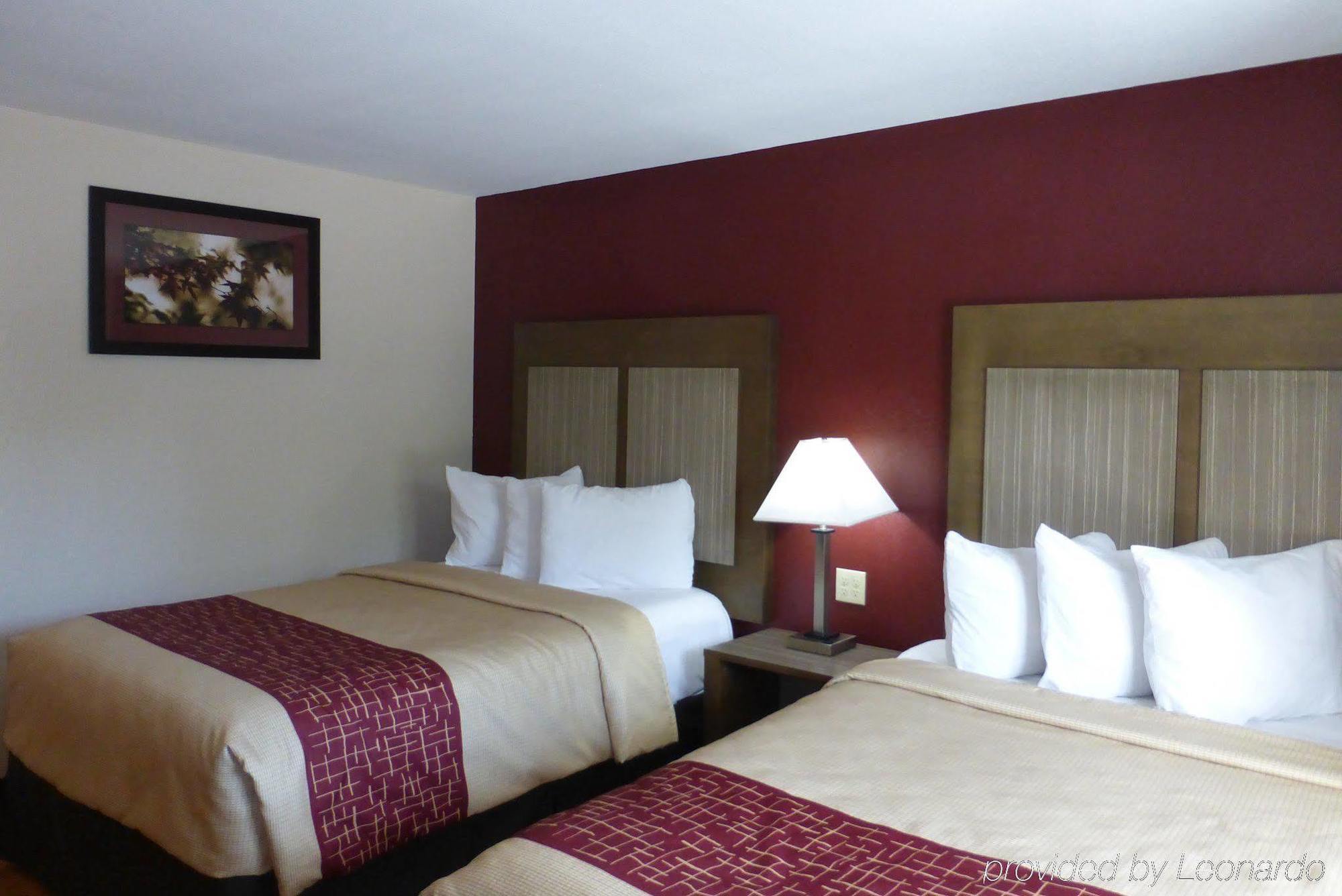 Red Roof Inn Neptune - Jersey Shore Eksteriør billede